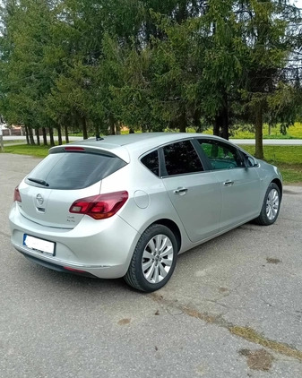 Opel Astra cena 26900 przebieg: 199031, rok produkcji 2012 z Gorlice małe 37